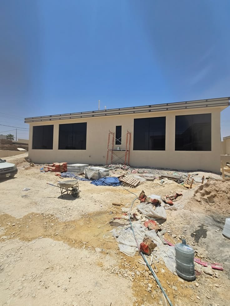 بناء ملاحق ومجالس الخبر